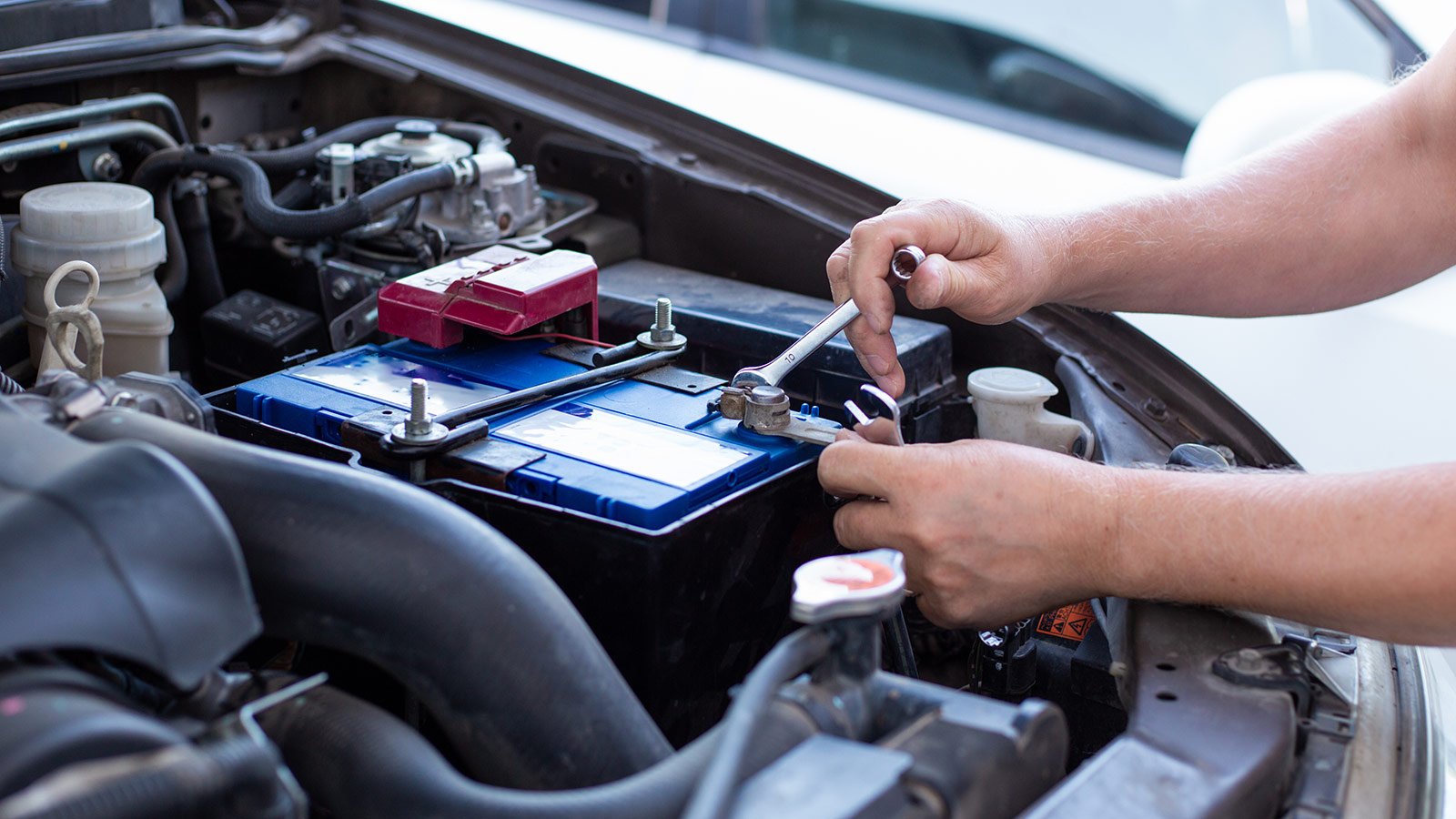 How Battery Rep and Install Services in Maple Grove Can Keep You Powered Up